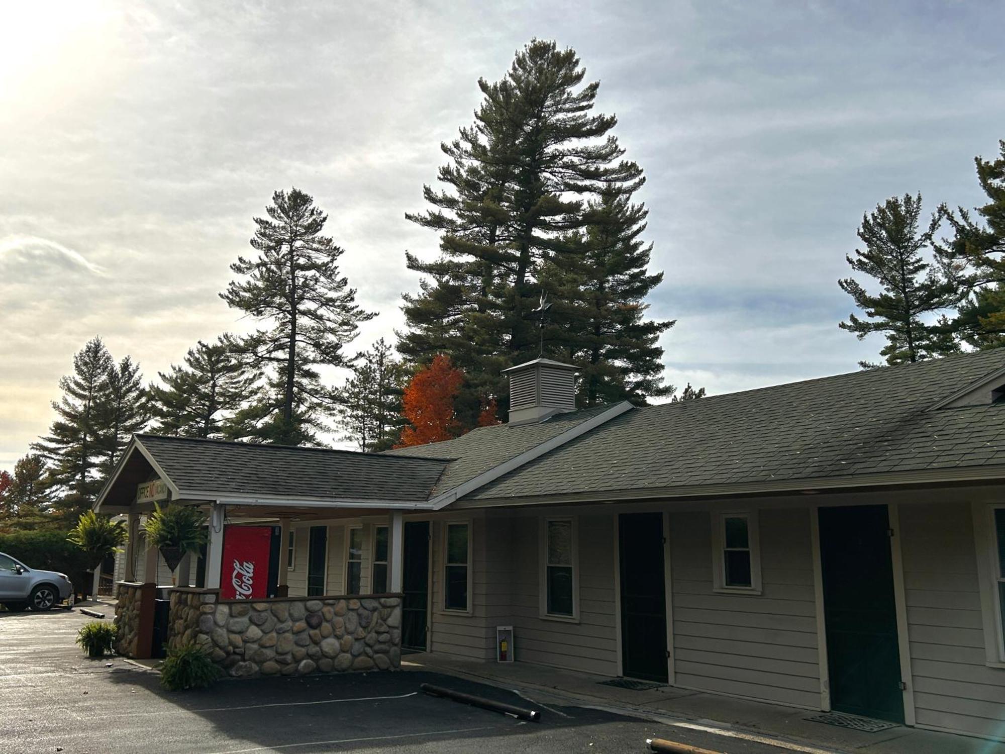 Paddler'S Rest Lakeside Cabins And Motel Long Lake Exterior photo